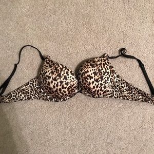 Victoria’s Secret Miraculous Plunge Bra 34B